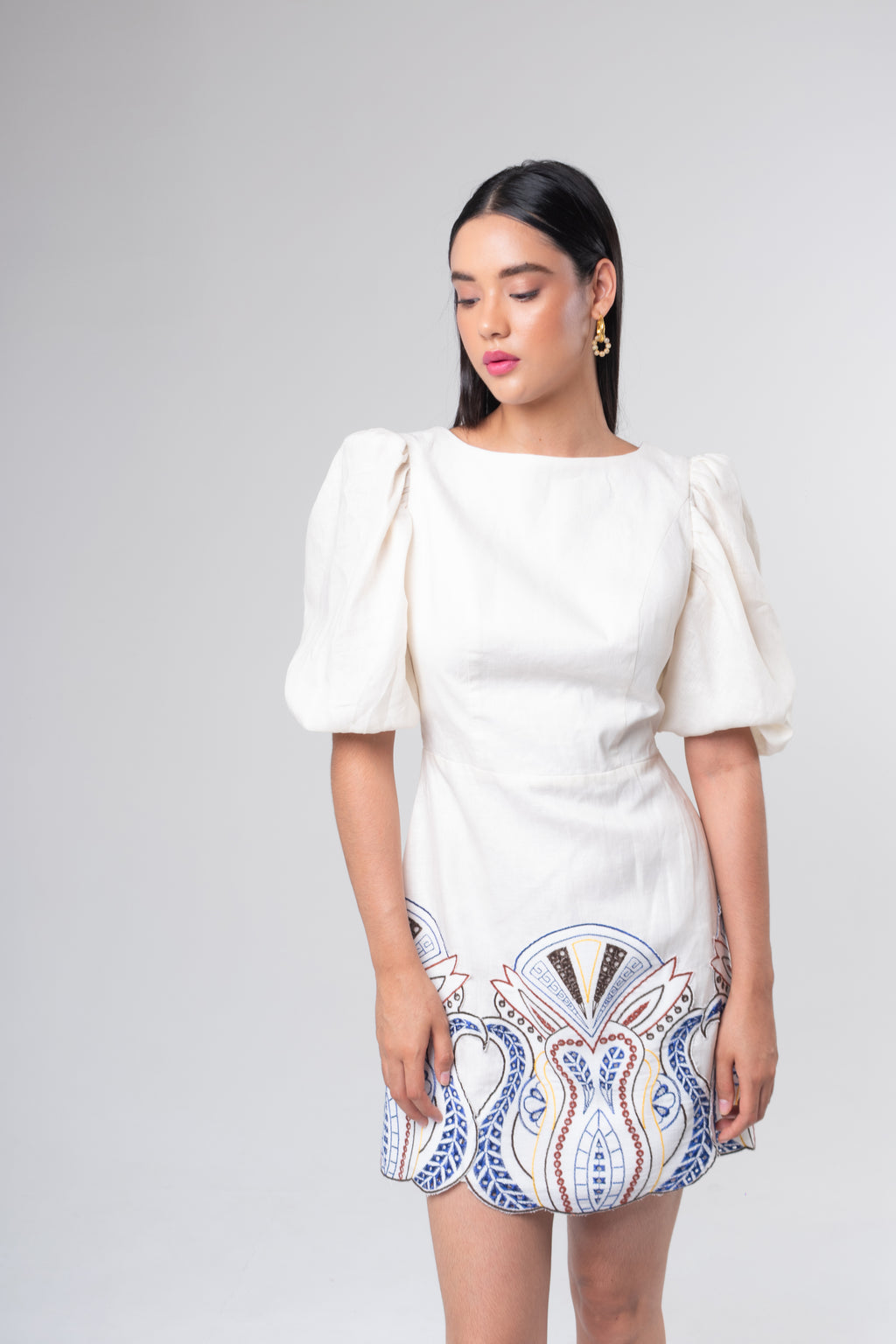 Vestido Corto Aplicación Azul