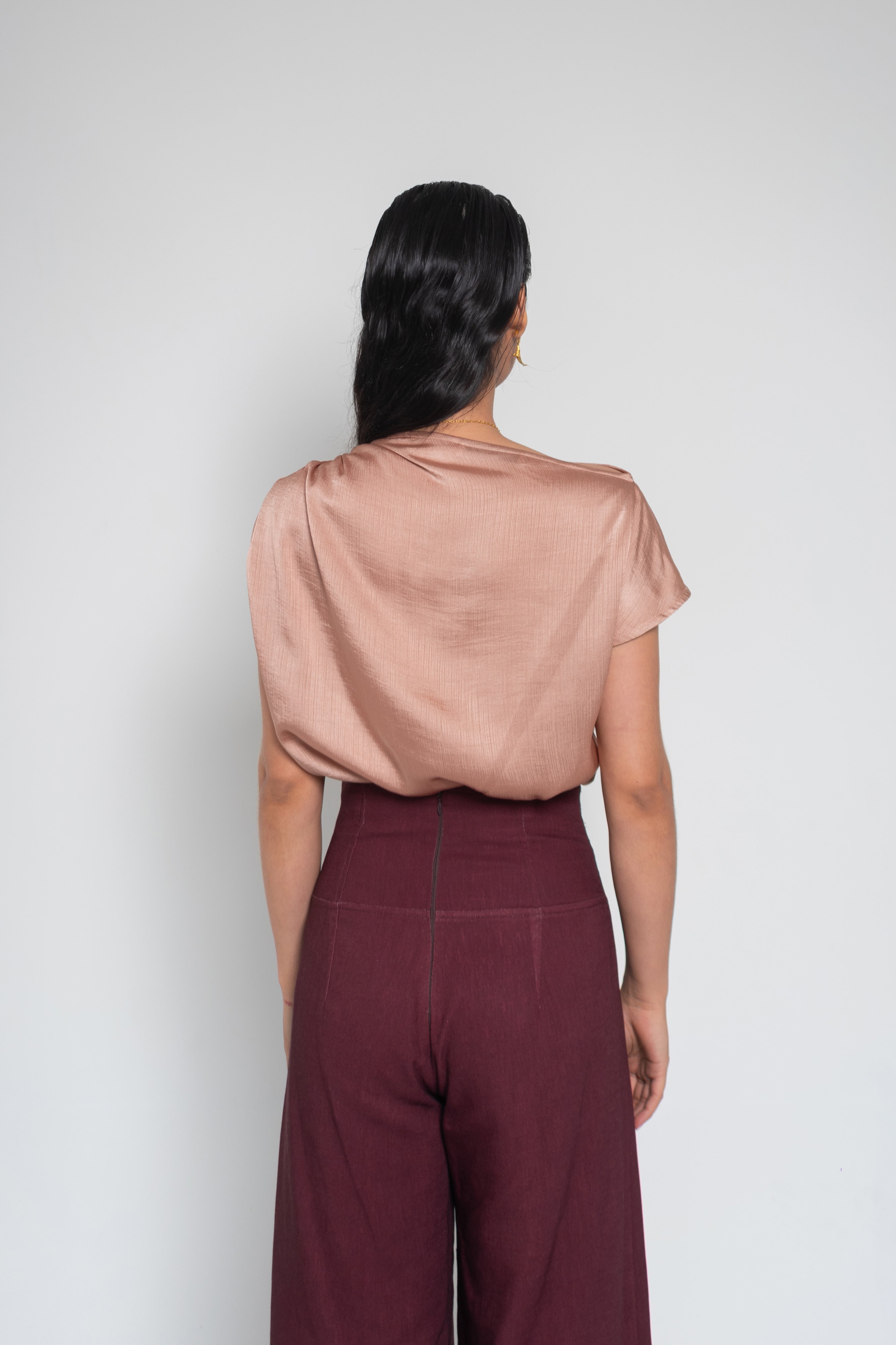 Blusa Asimétrica Moca