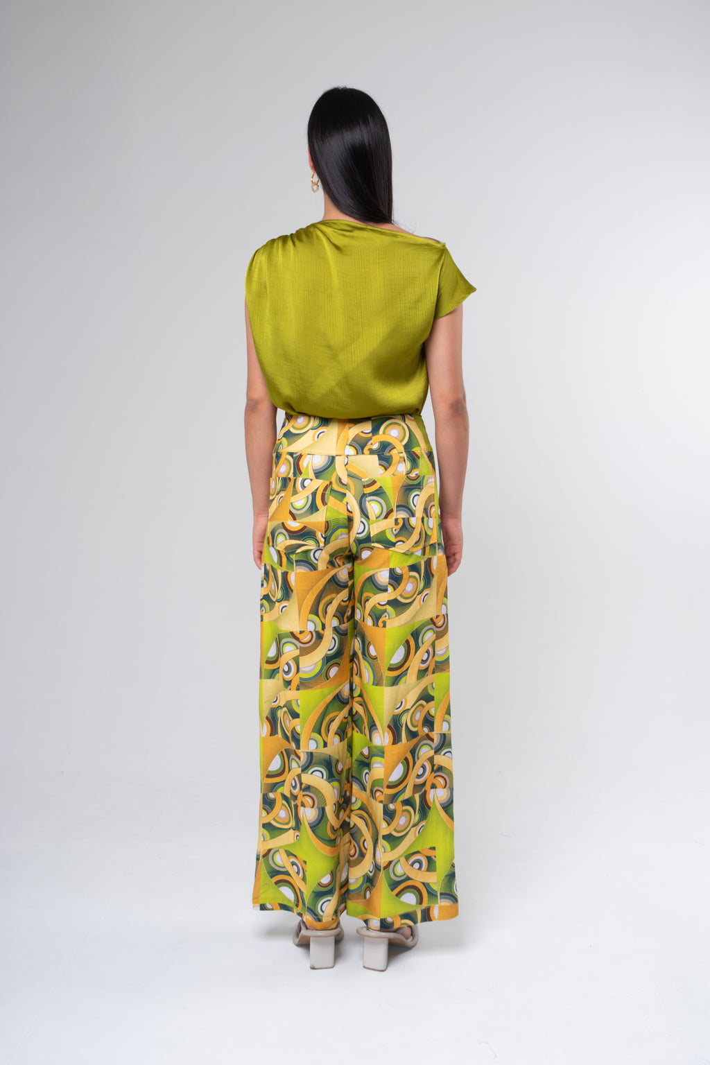 Blusa Asimétrica Olivo