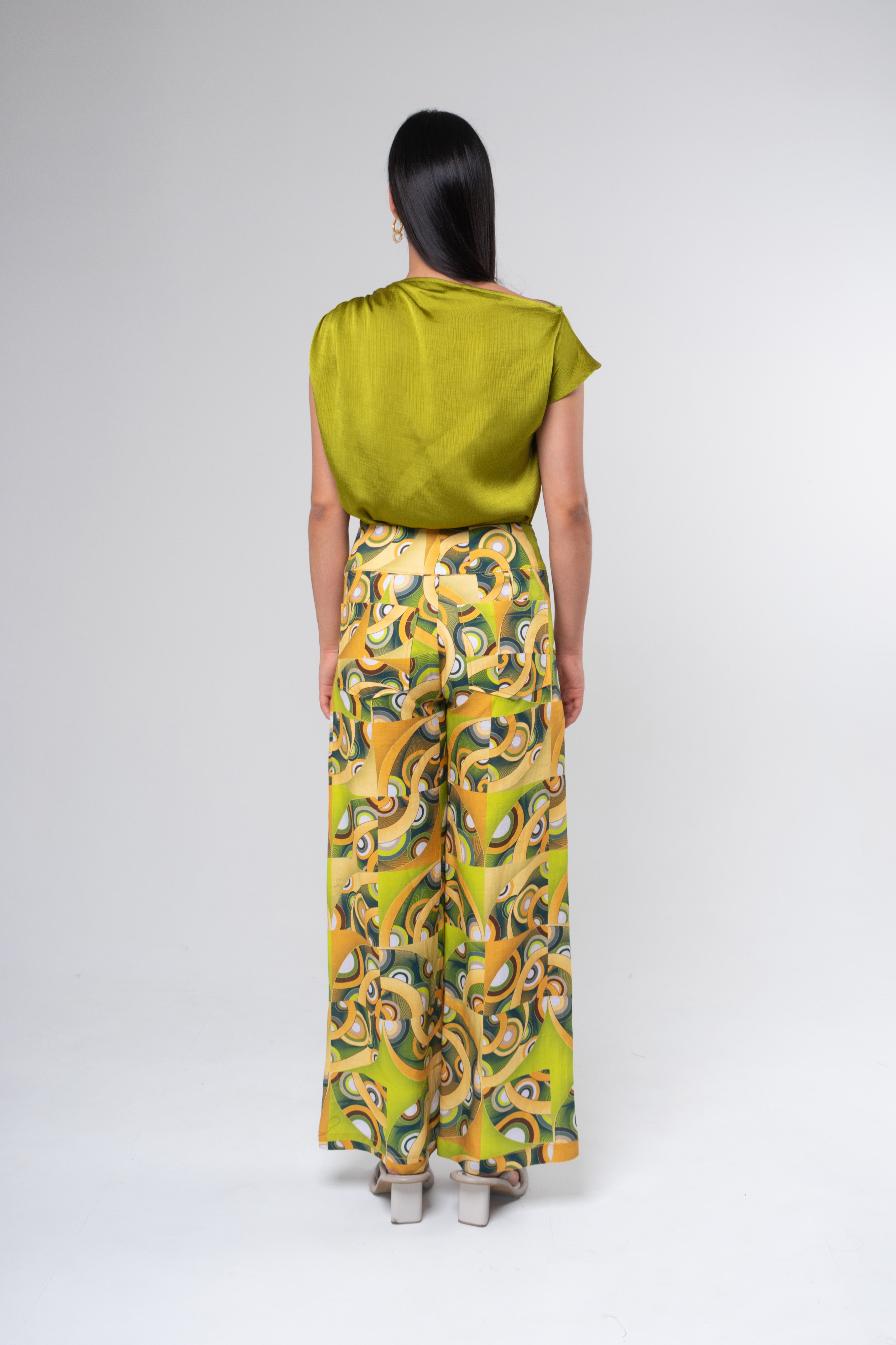 Blusa Asimétrica Olivo